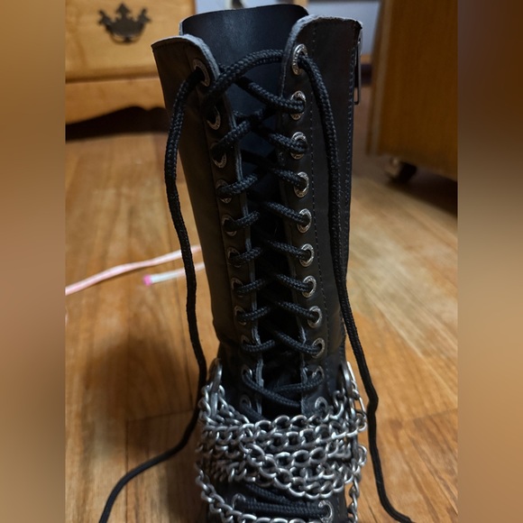 Demonia Disorder 301 Brass Knuckle Boots RARE - Picture 11 of 12